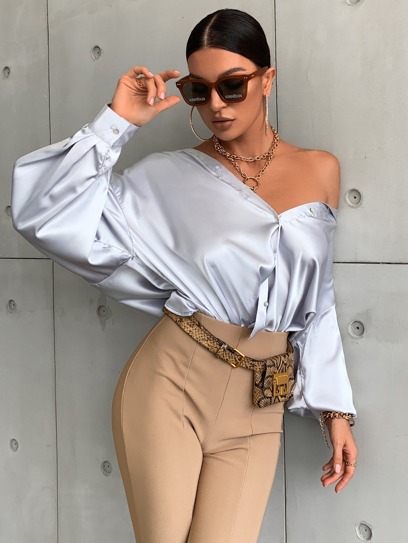 Shirt mit Bischofärmeln, Knopf