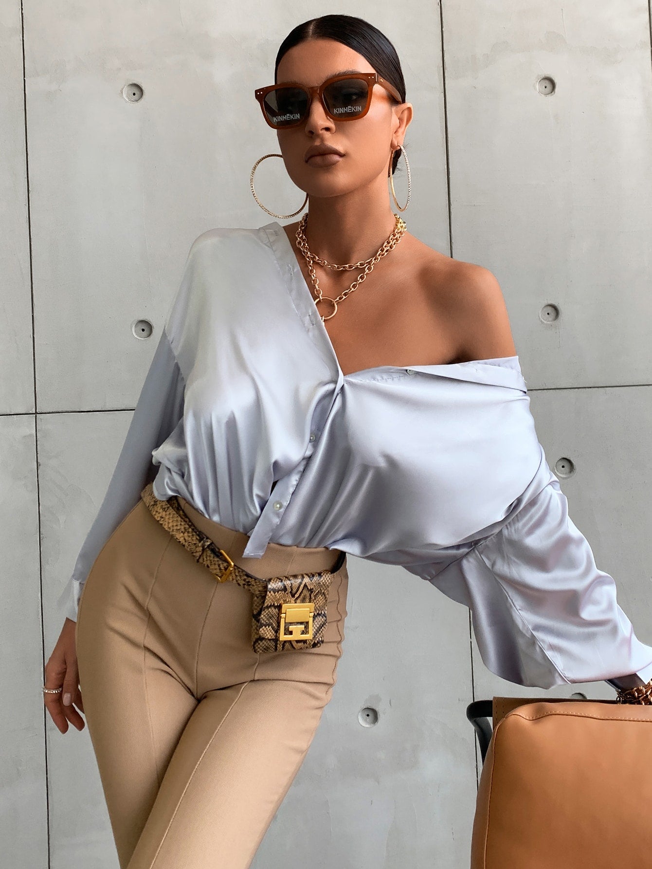 Shirt mit Bischofärmeln, Knopf