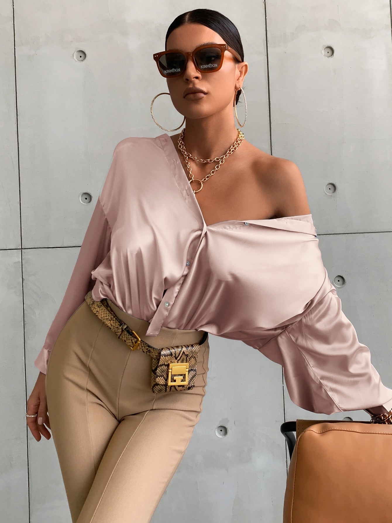 Shirt mit Bischofärmeln, Knopf