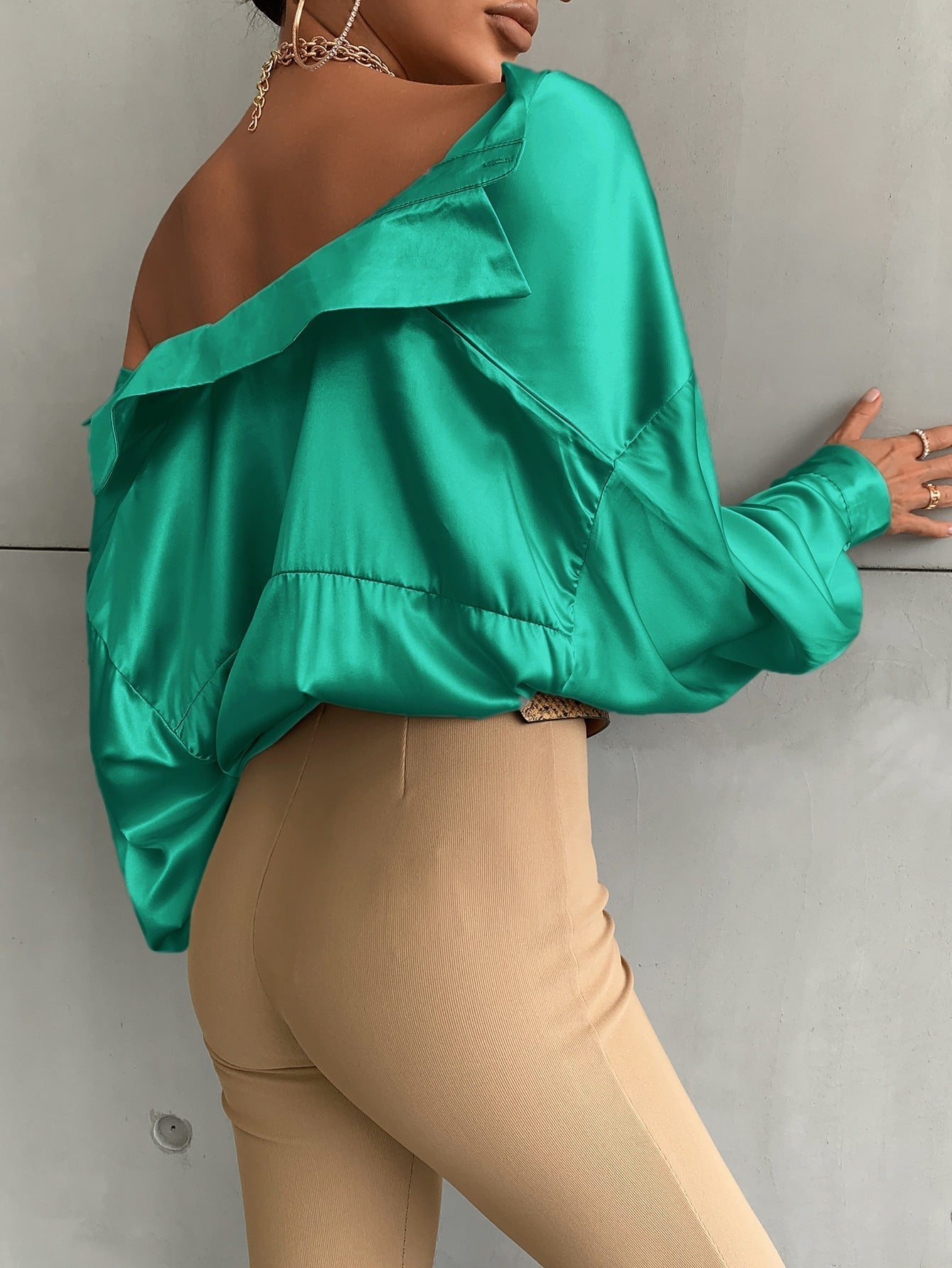 Shirt mit Bischofärmeln, Knopf