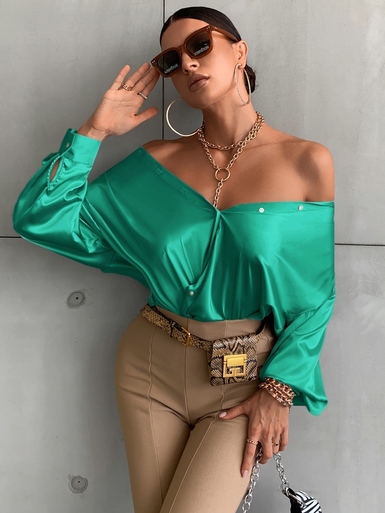 Shirt mit Bischofärmeln, Knopf