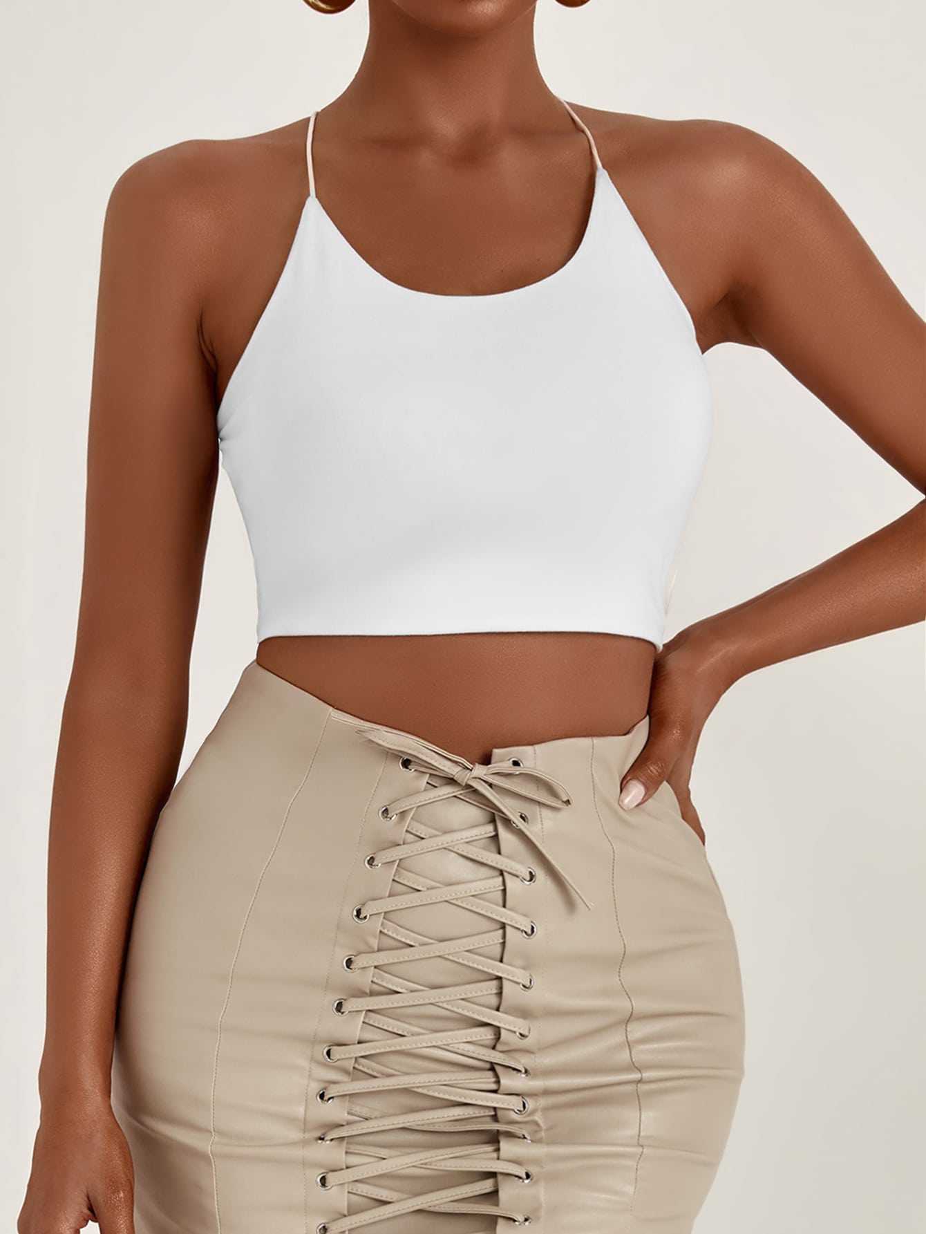 Rückenfreies Crop Cami Top mit Band