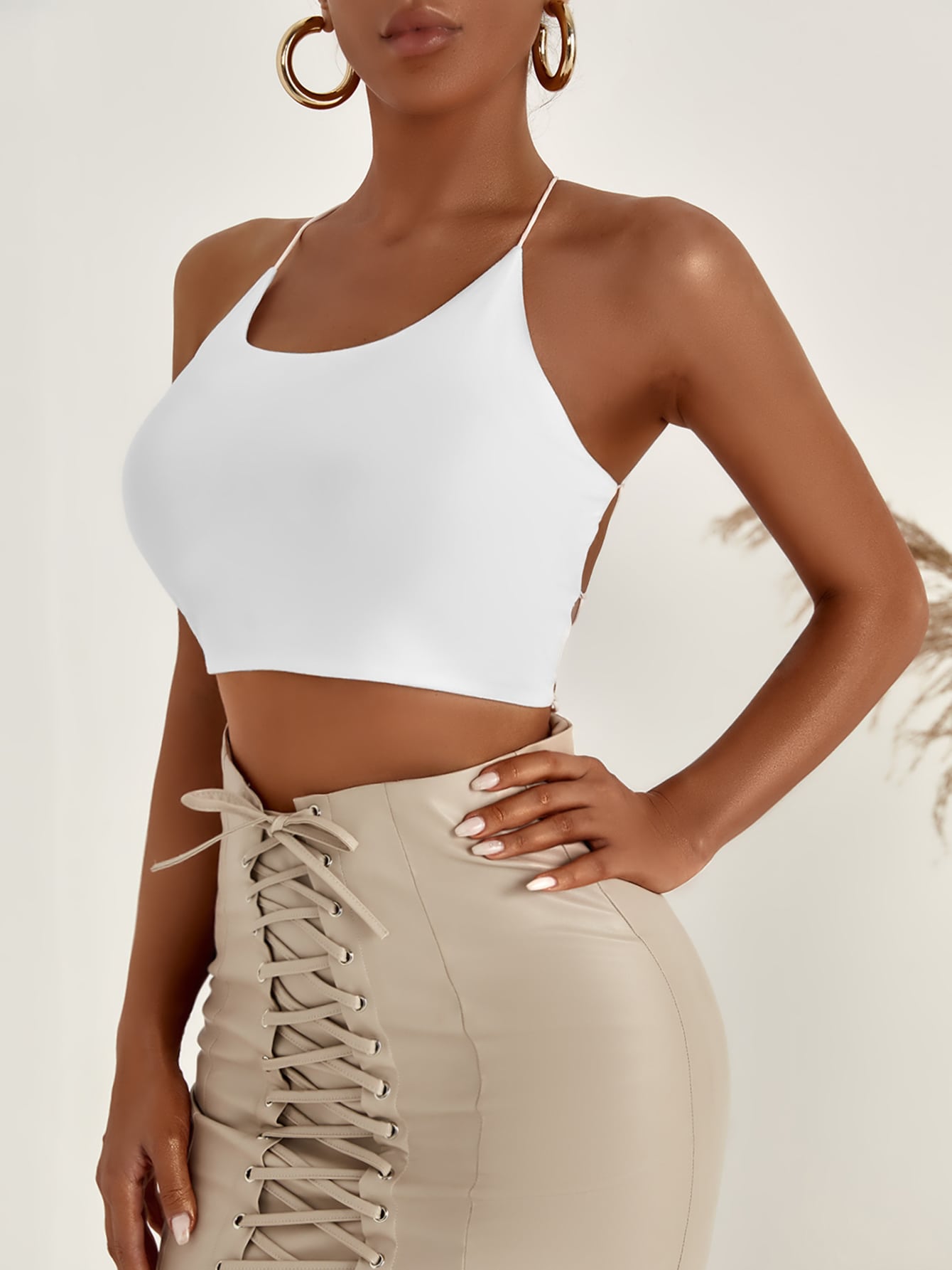 Rückenfreies Crop Cami Top mit Band