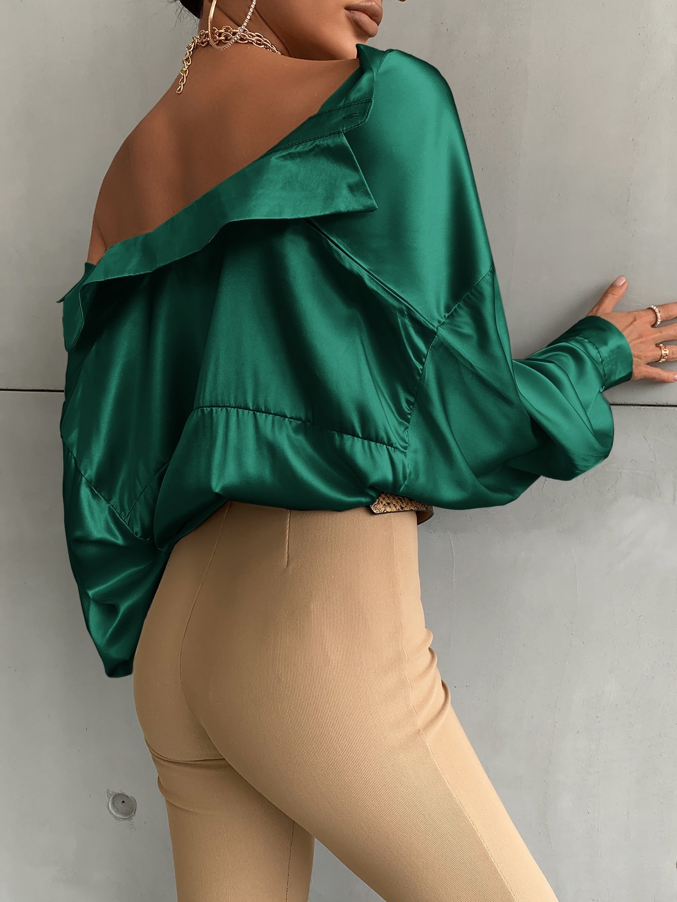 Shirt mit Bischofärmeln, Knopf