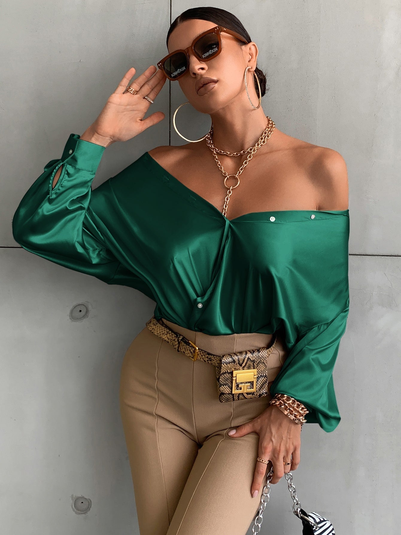 Shirt mit Bischofärmeln, Knopf