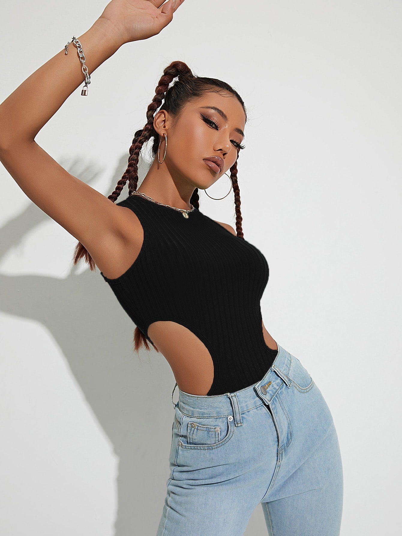 Tank Top mit seitlichem Ausschnitt