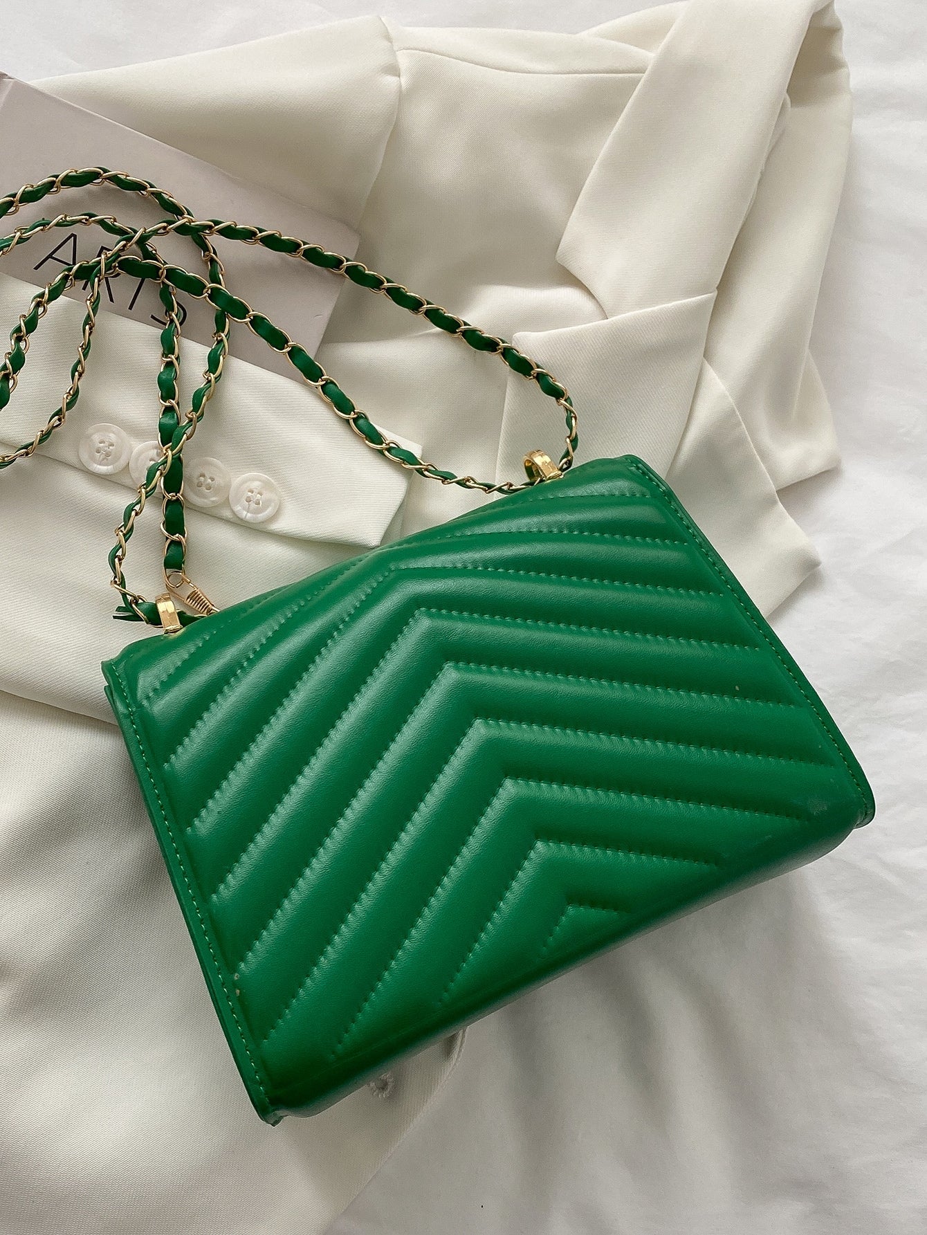 Quadratische Tasche mit Chevron Druckknopf