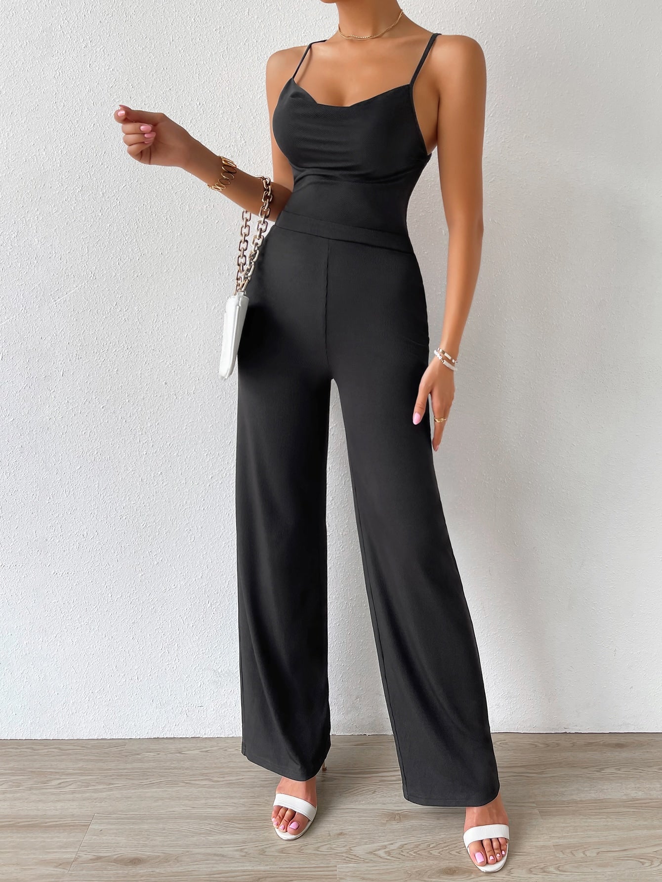 Cami Jumpsuit mit Umlegekragen, Band auf Rücken