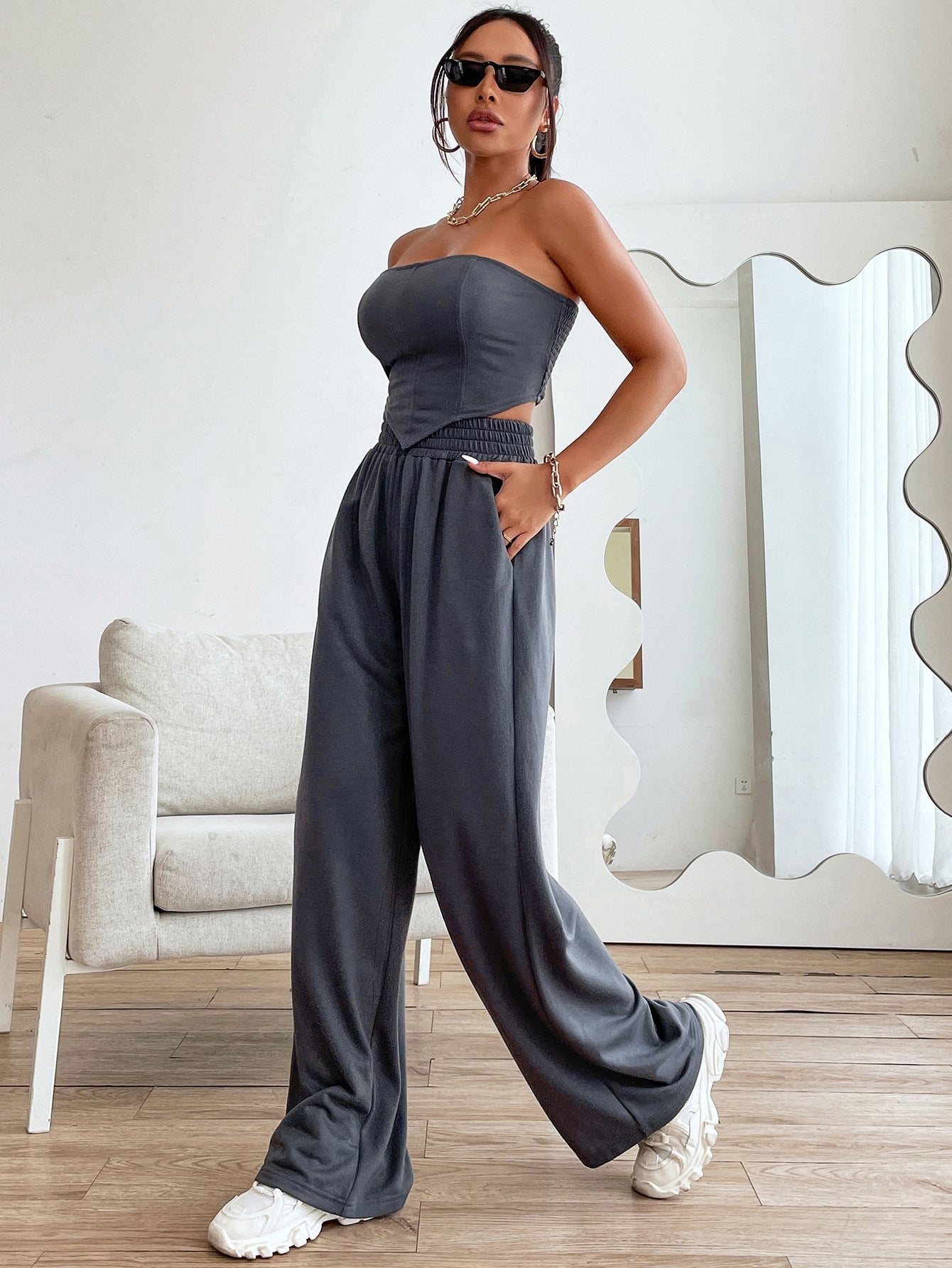 Crop Tube Top mit geraffter Rückseite, Bandana Saum & Hose