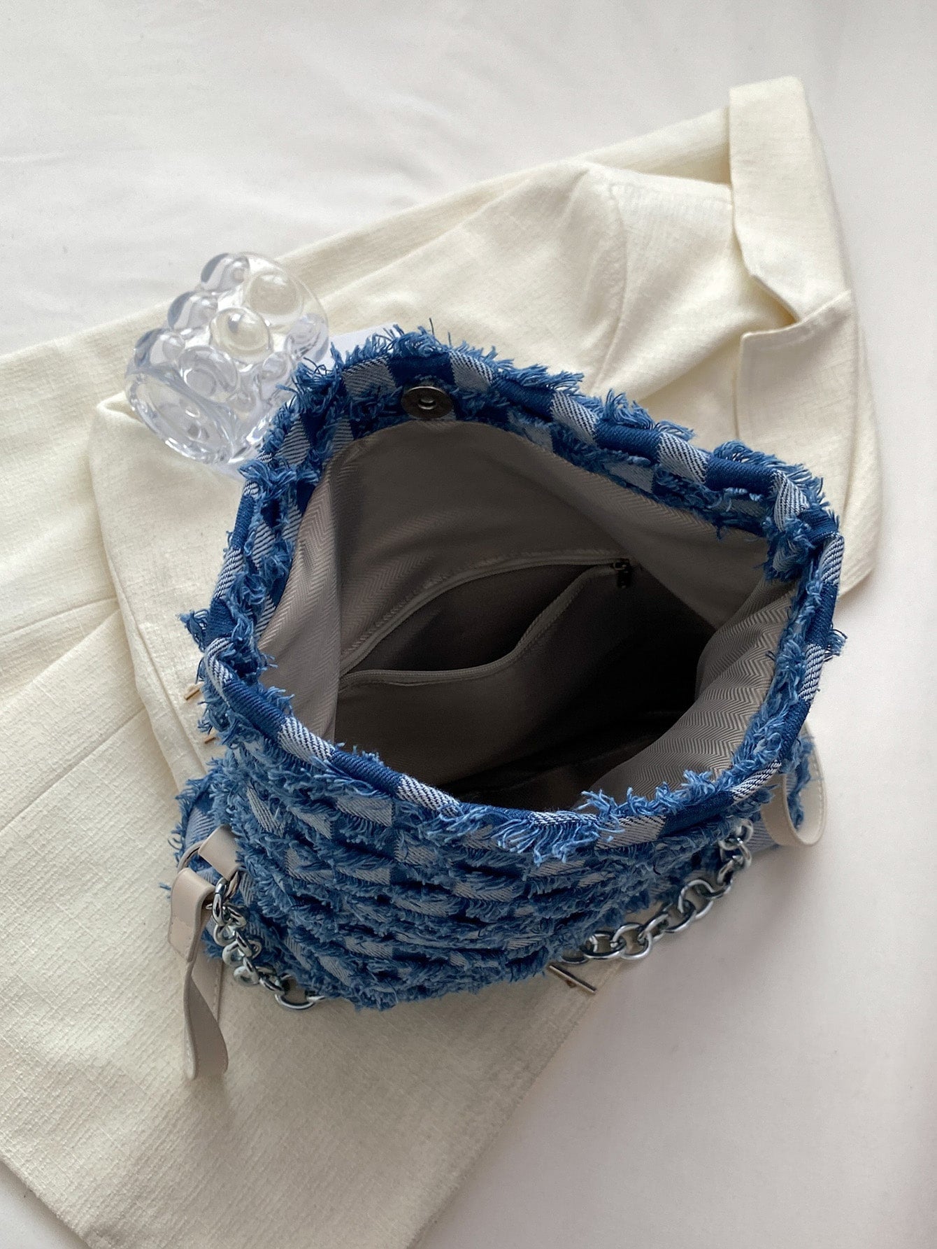 Quadratische Tasche mit Karo Muster