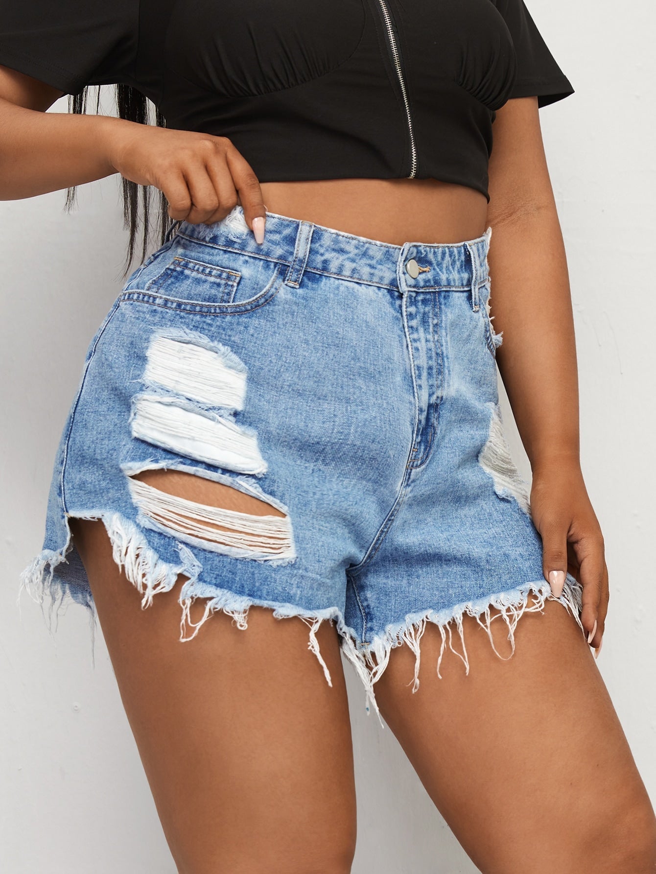 Plussize Denim Shorts mit Riss, unbearbeitetem Saum