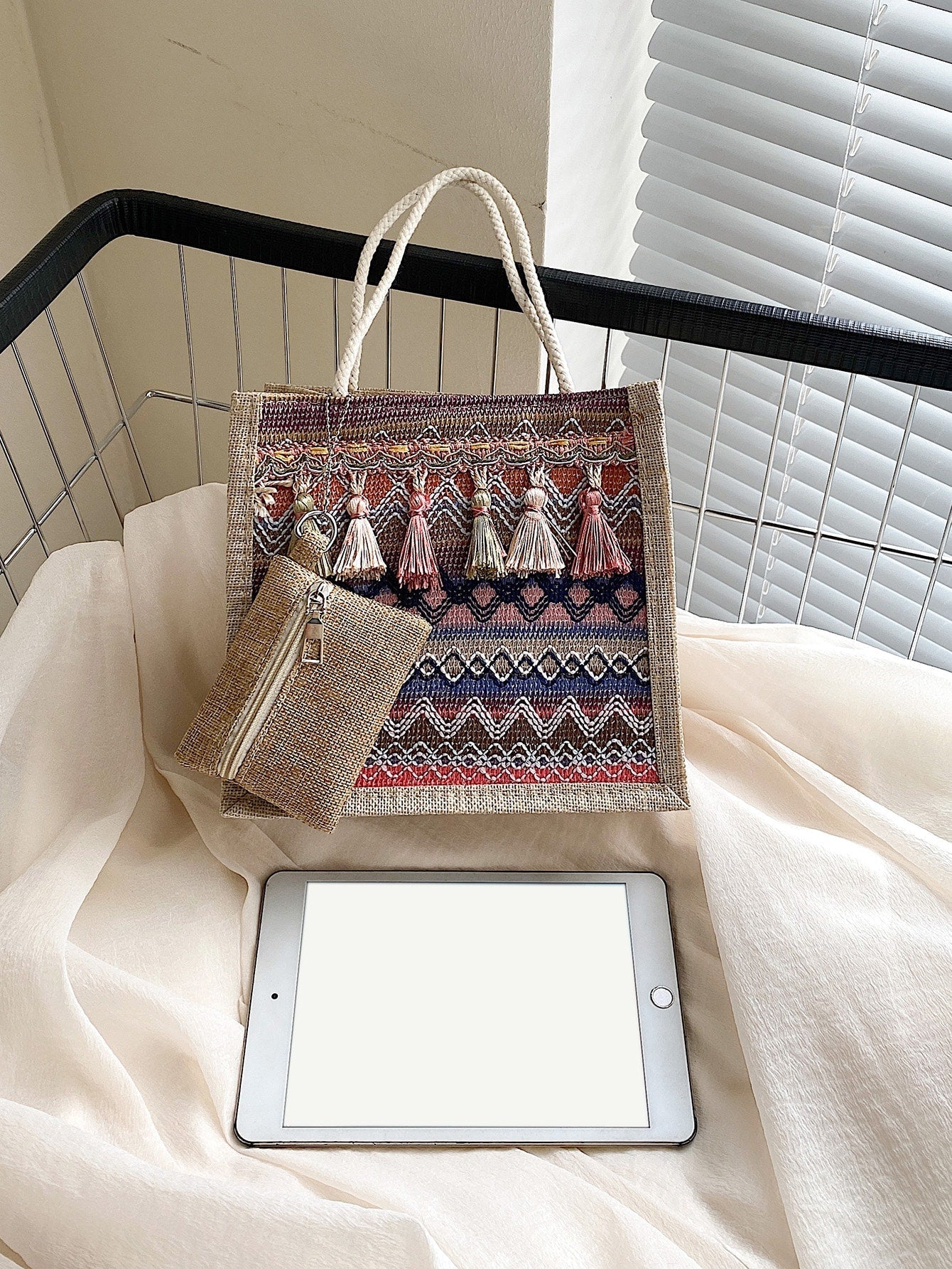 Quadratische Tasche mit geometrischem Muster, Farbblock, Quaste Dekor, & Münzenbeutel