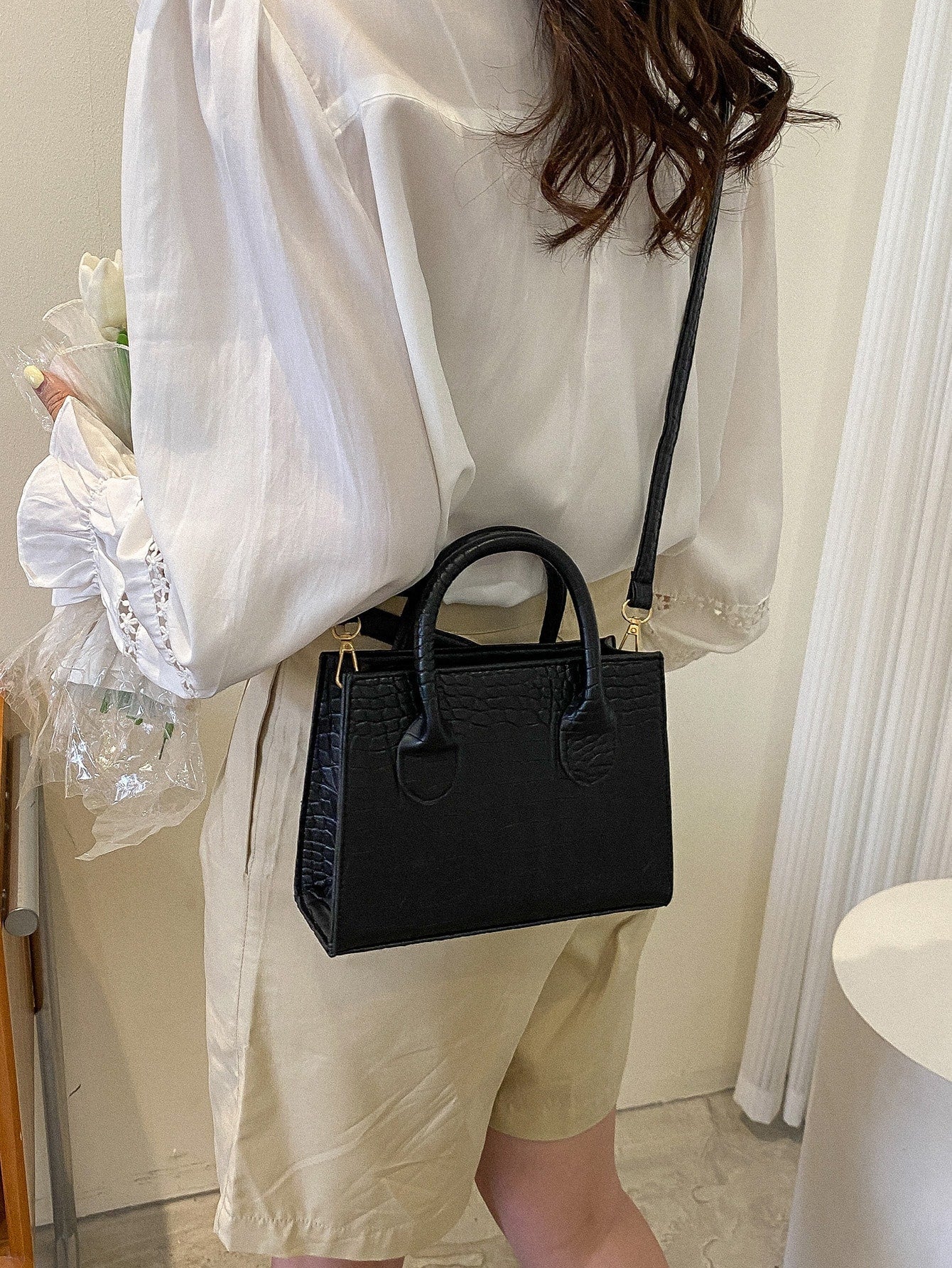 Quadratische Tasche mit Krokodil Prägung, Doppelgriff