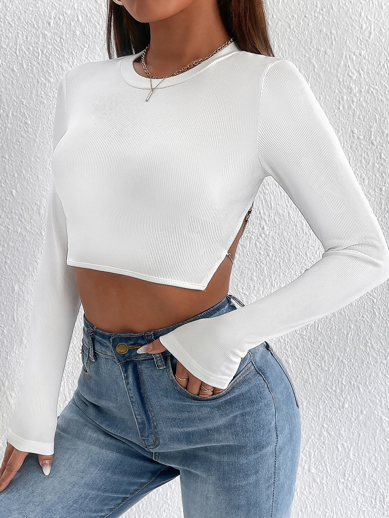 TRENDING PETITE Crop T-Shirt mit Strass Detail