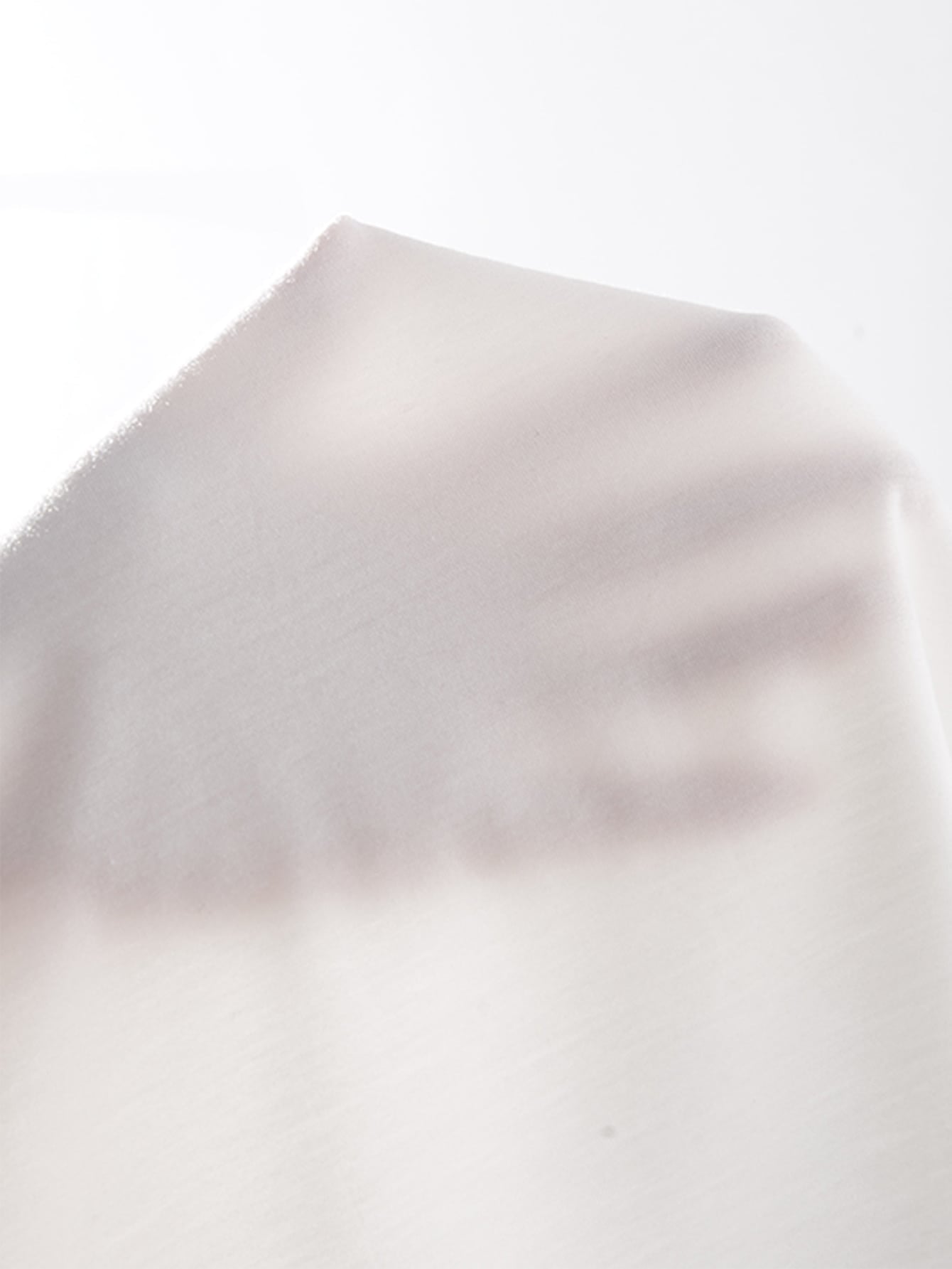 TRENDING PETITE Crop T-Shirt mit Strass, Kette Detail