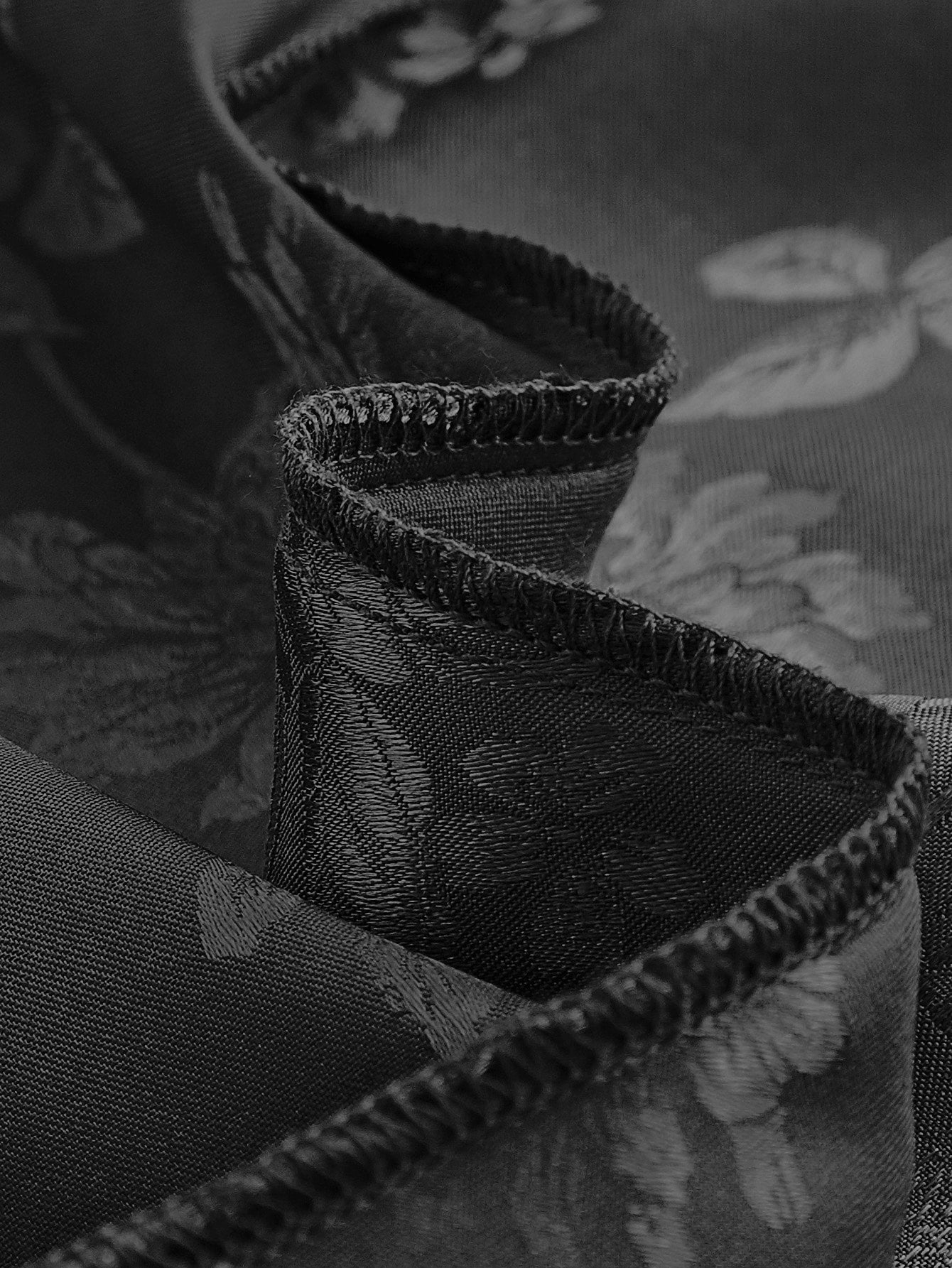 Belle Jacquard Satin Cami Kleid