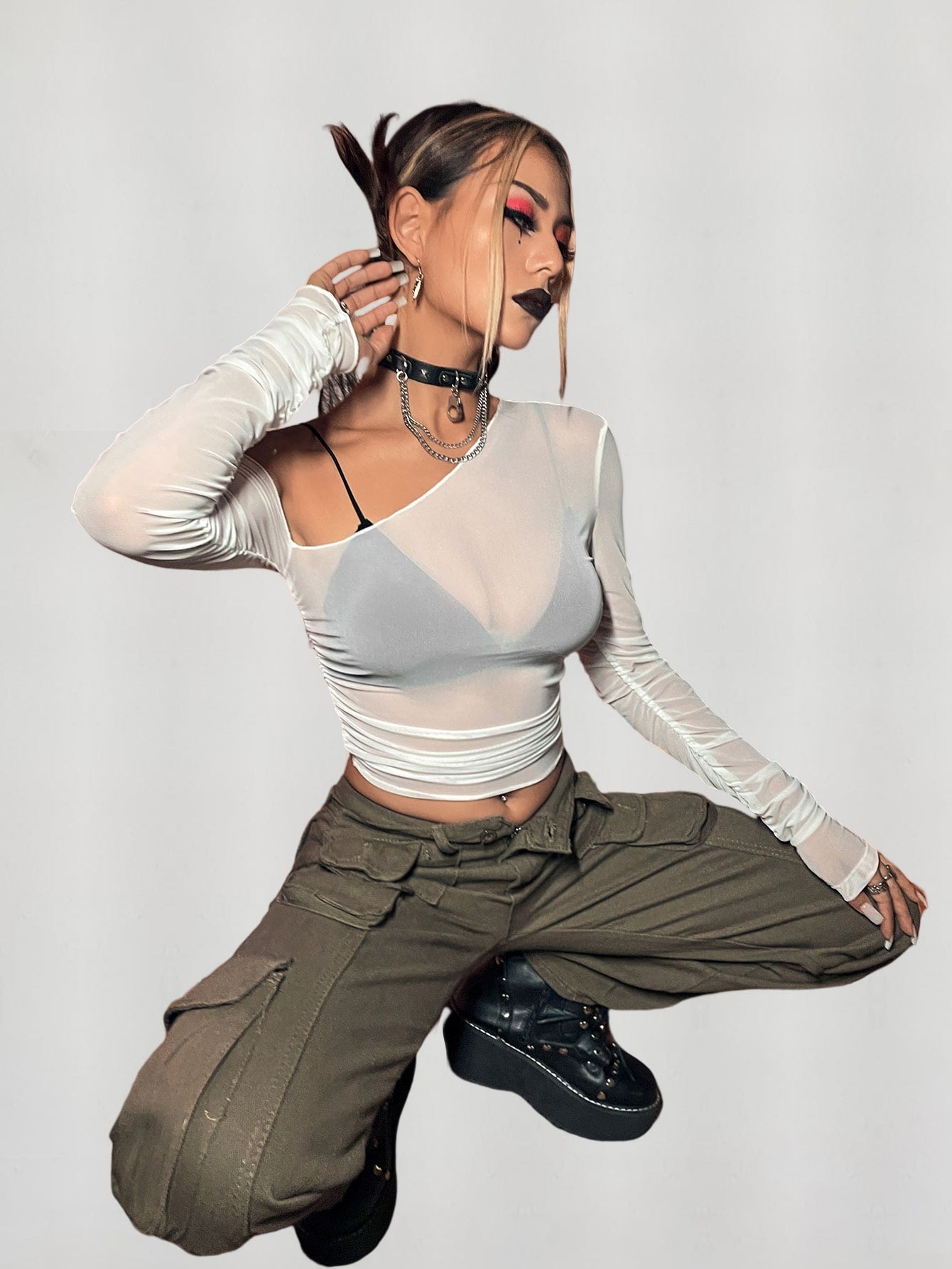 Top mit asymmetrischem Kragen, transparentem Netz, ohne BH