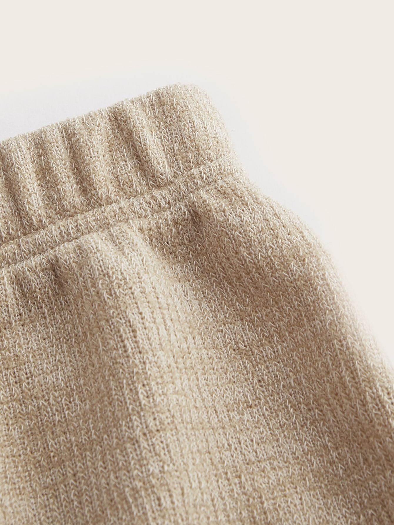 TRENDING Crop Tube Top & Hose mit weiten Beinen