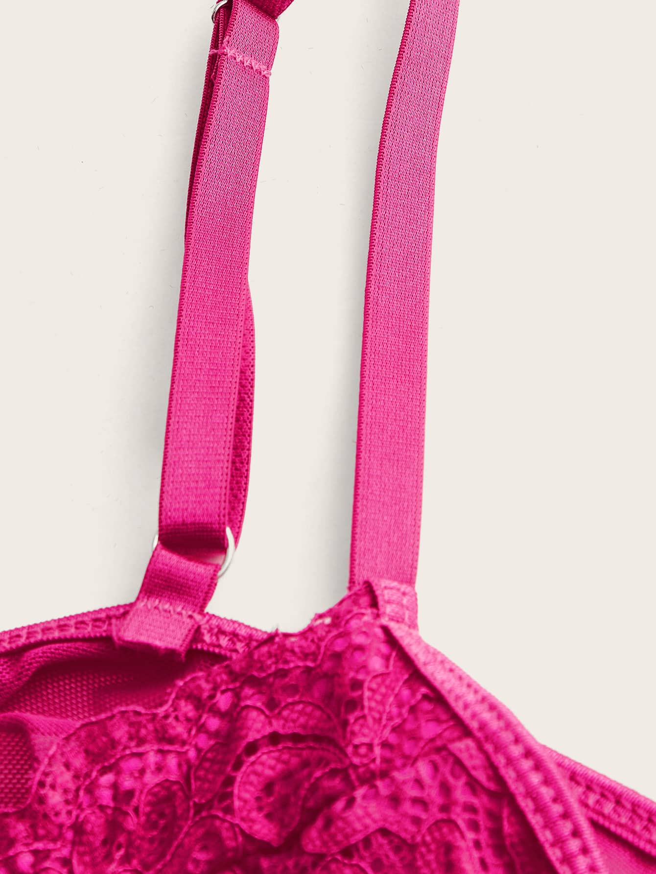 Cami Top mit Kontrast Spitzen, Vollbusiger, asymmetrischem Saum, Crop Mesh