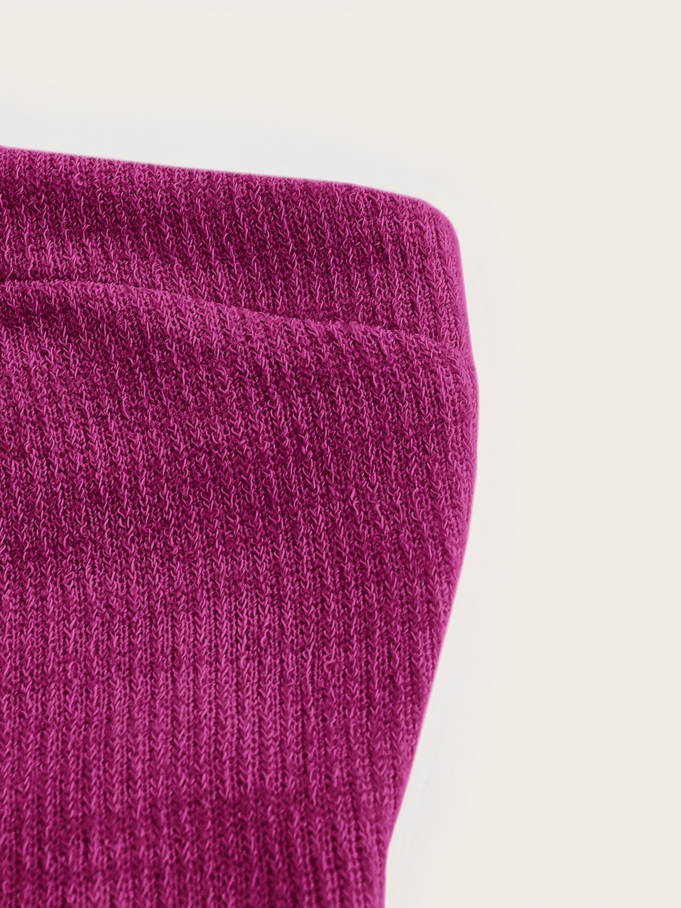 TRENDING Crop Tube Top & Hose mit weiten Beinen