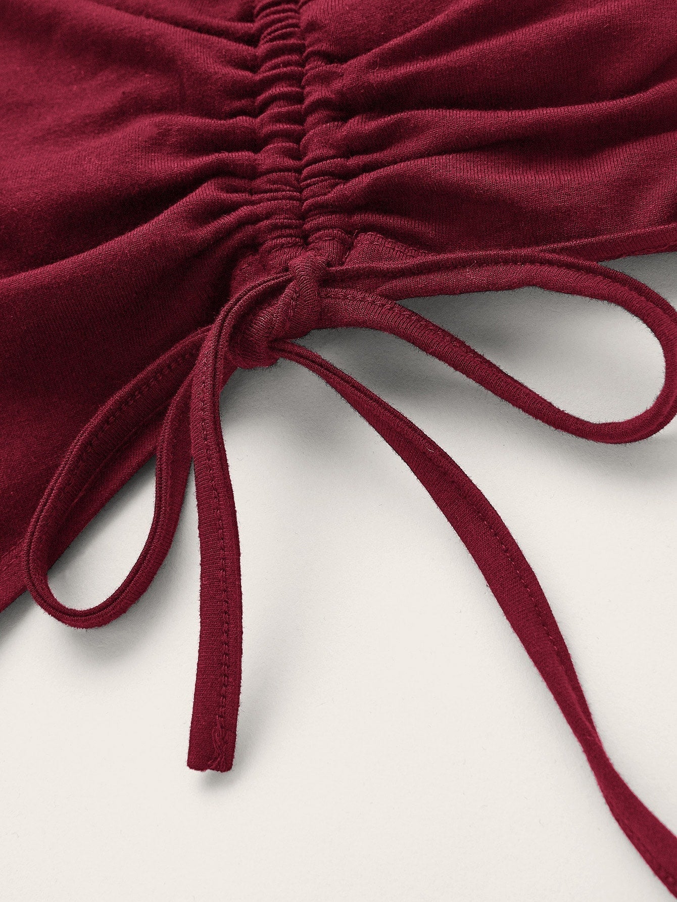 Trägertop mit seitlichem Schnürzug