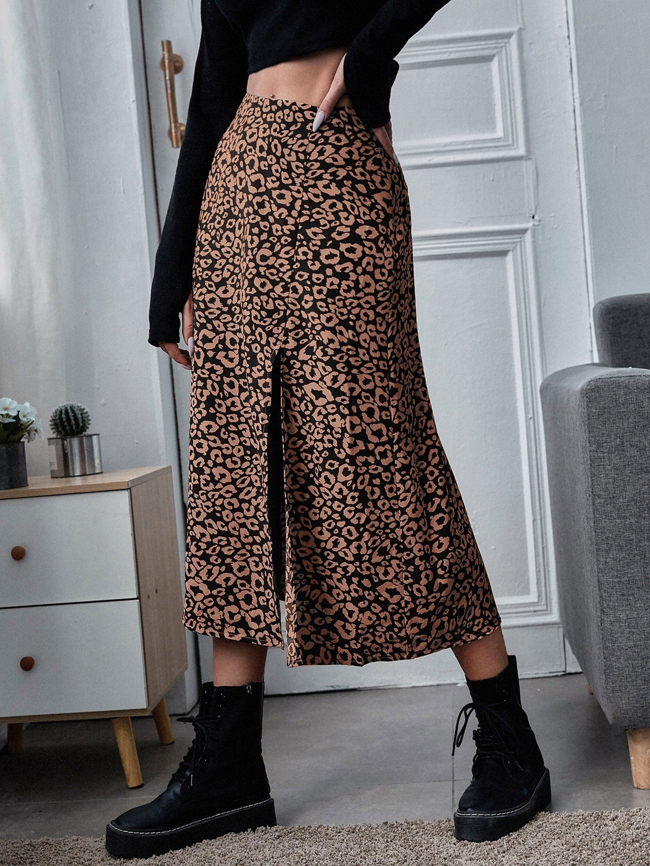 Rock mit Schlitz, Leopard