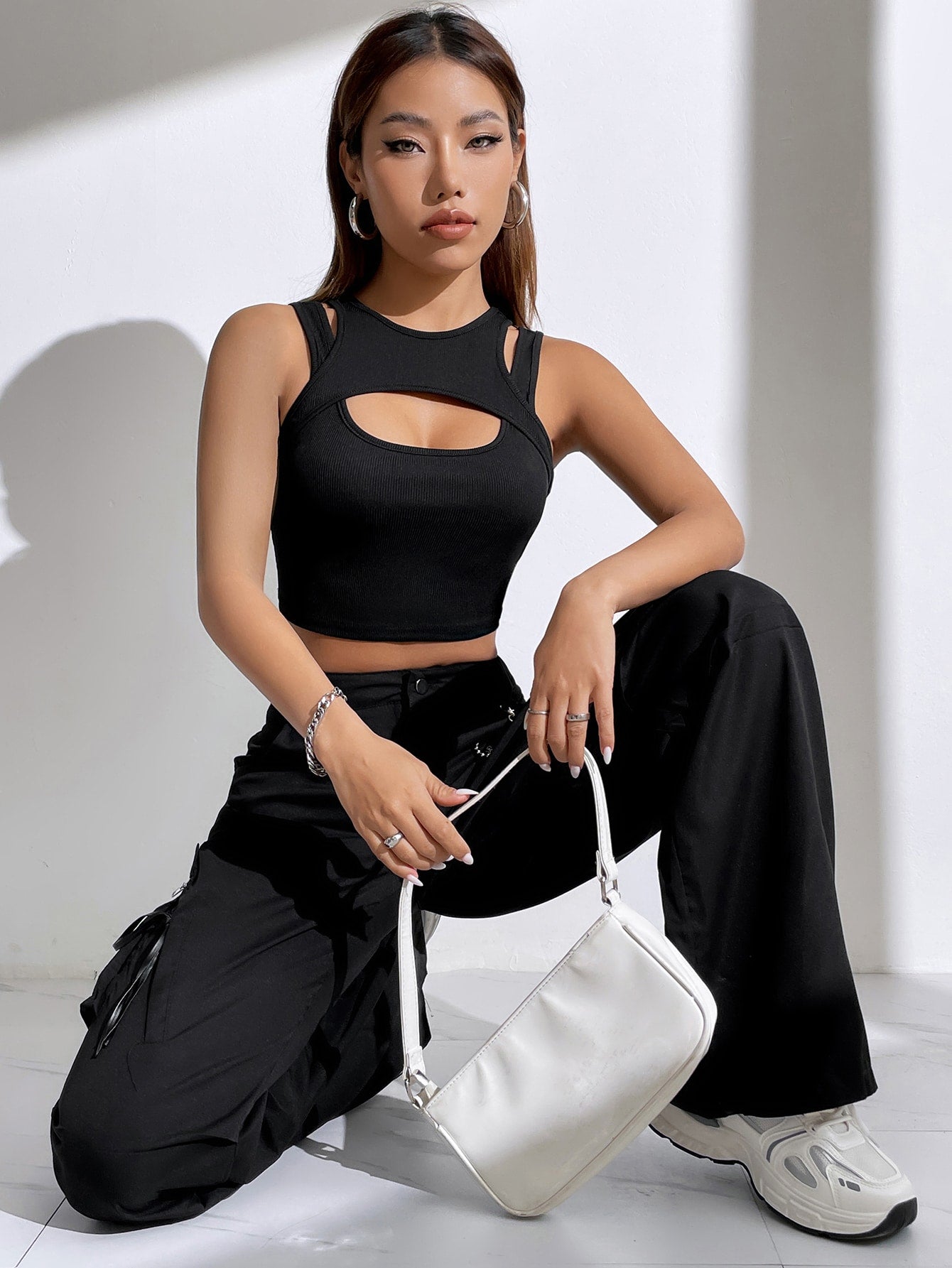 Crop Tank Top mit Ausschnitt vorne