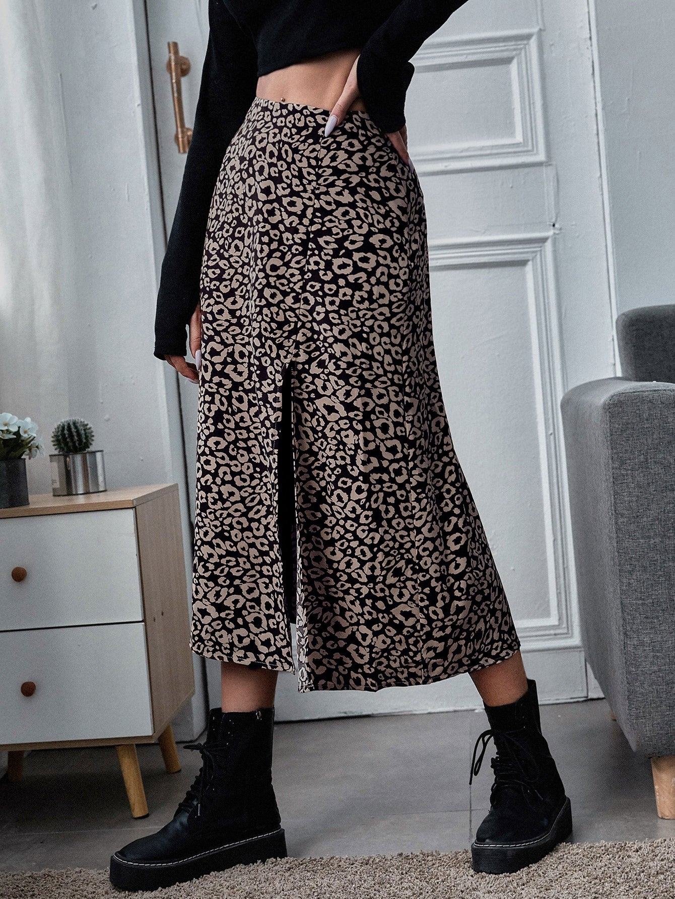 Rock mit Schlitz, Leopard