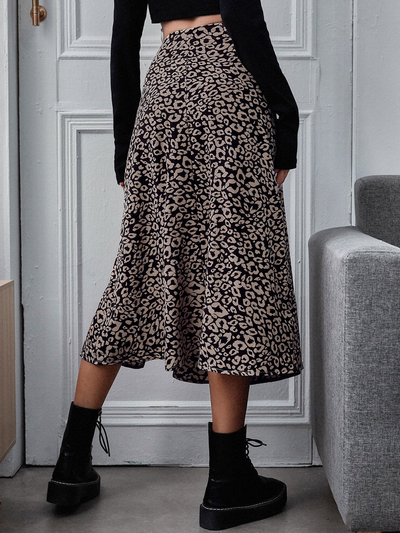 Rock mit Schlitz, Leopard