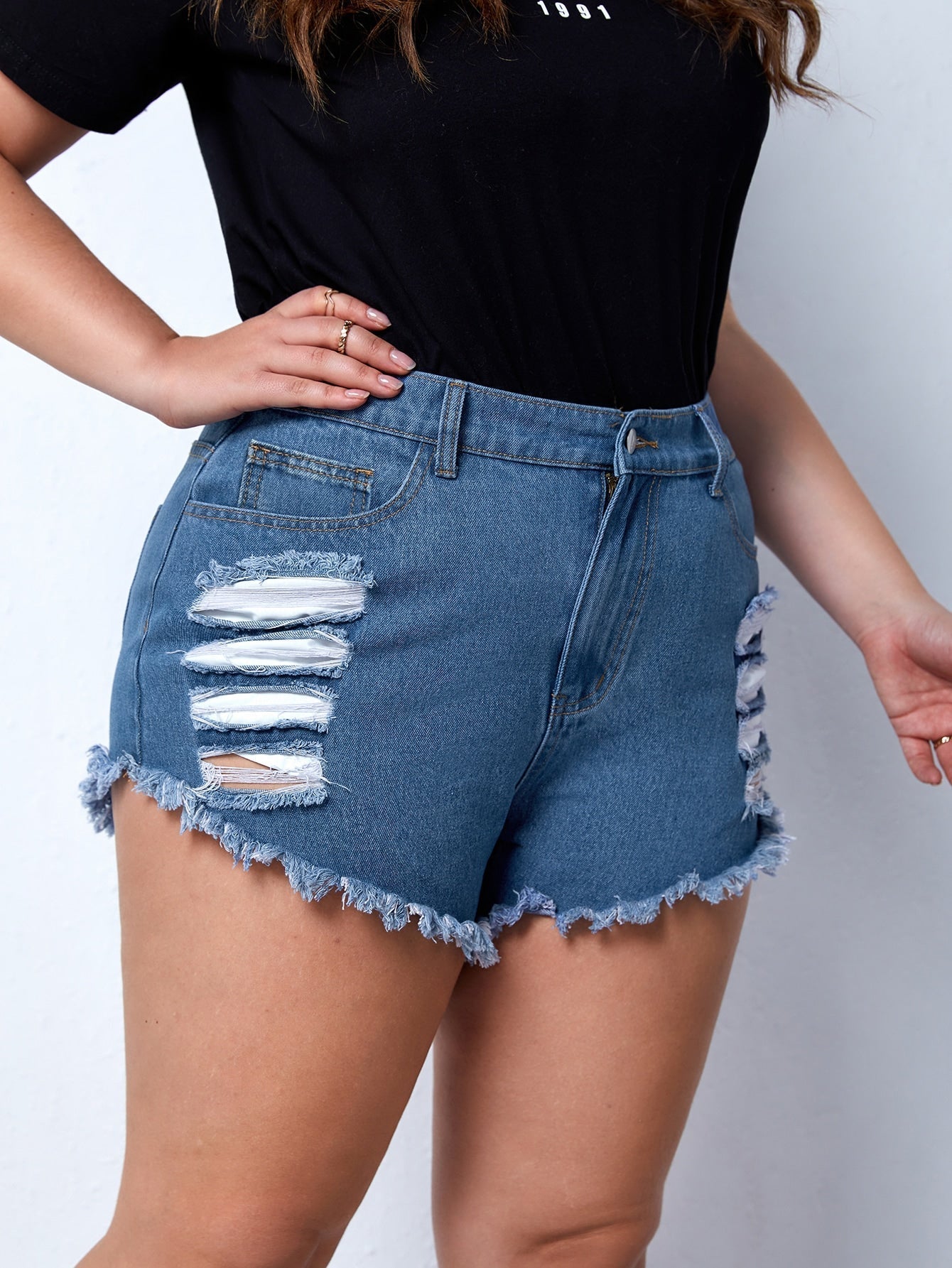 Plussize Denim Shorts mit Riss, unbearbeitetem Saum