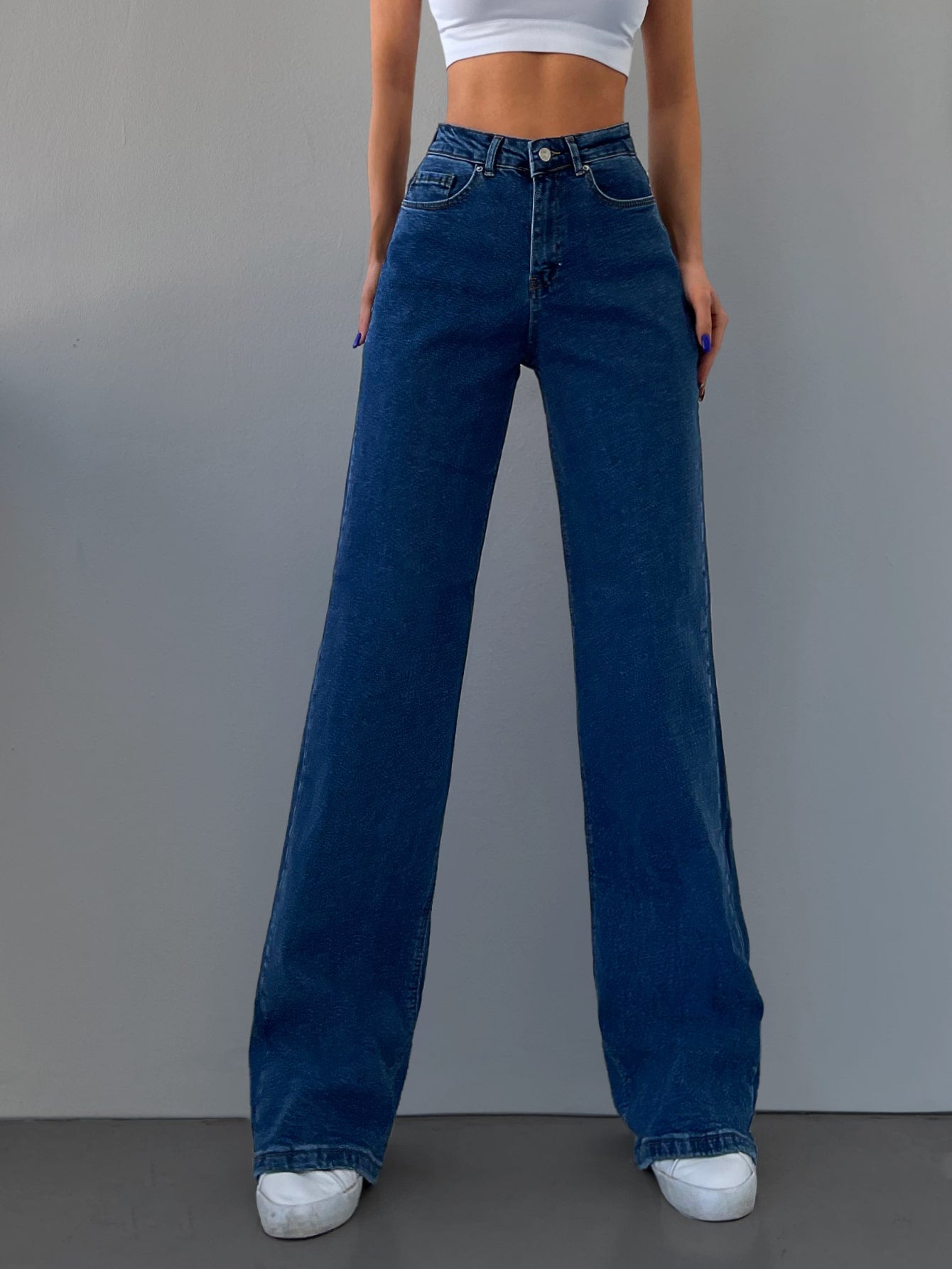 Jeans mit schrägen Taschen, Reißverschluss