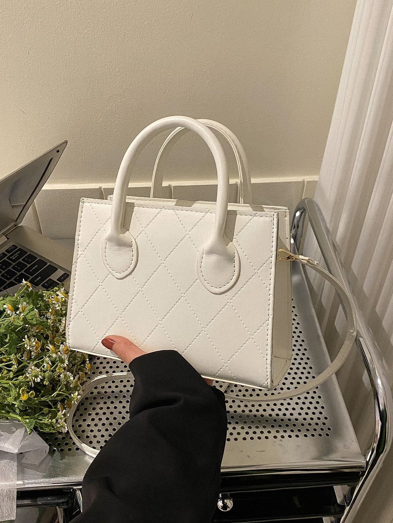 Quadratische Tasche mit Krokodil Prägung, Doppelgriff