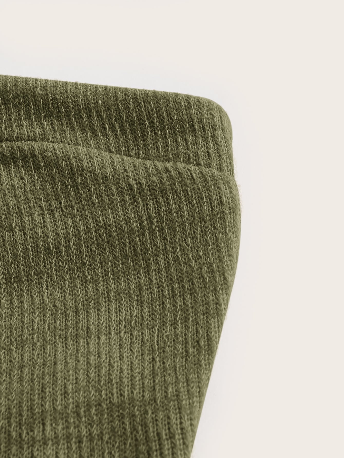 TRENDING Crop Tube Top & Hose mit weiten Beinen