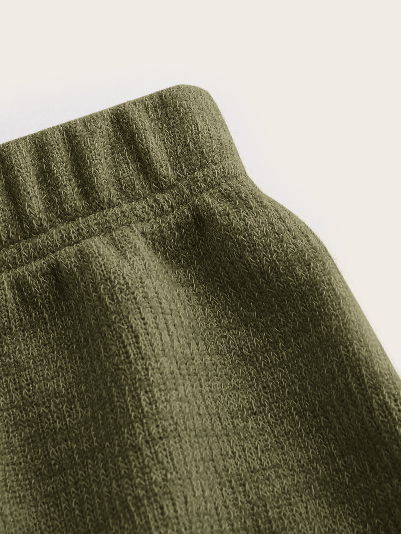 TRENDING Crop Tube Top & Hose mit weiten Beinen