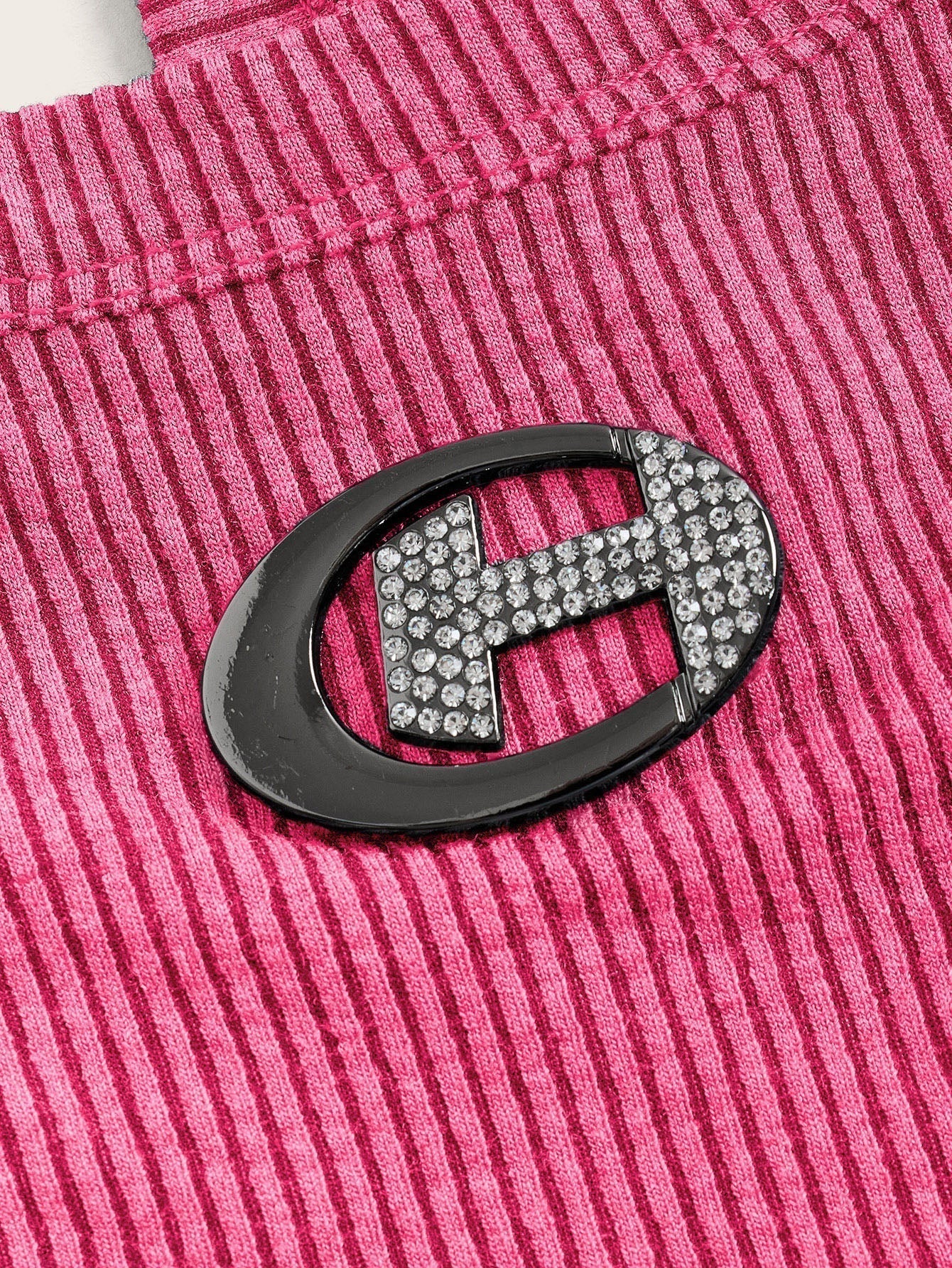 ICON Crop Cami Top mit Buchstabe Flicken Detail