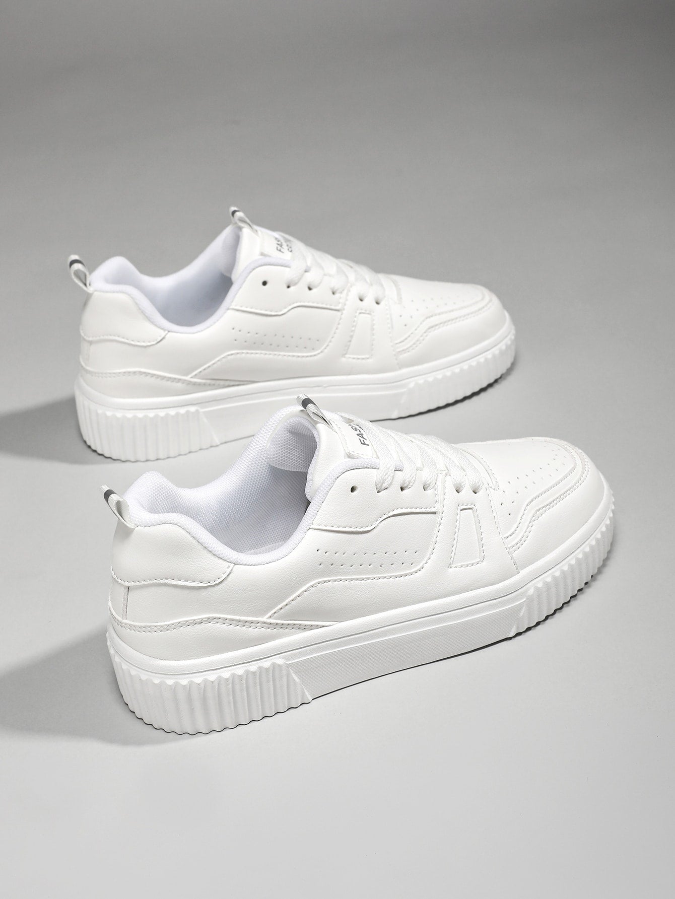 Frauen Skater Schuhe mit Buchstaben Grafik, Band vorne, lässig sportlich Outdoor