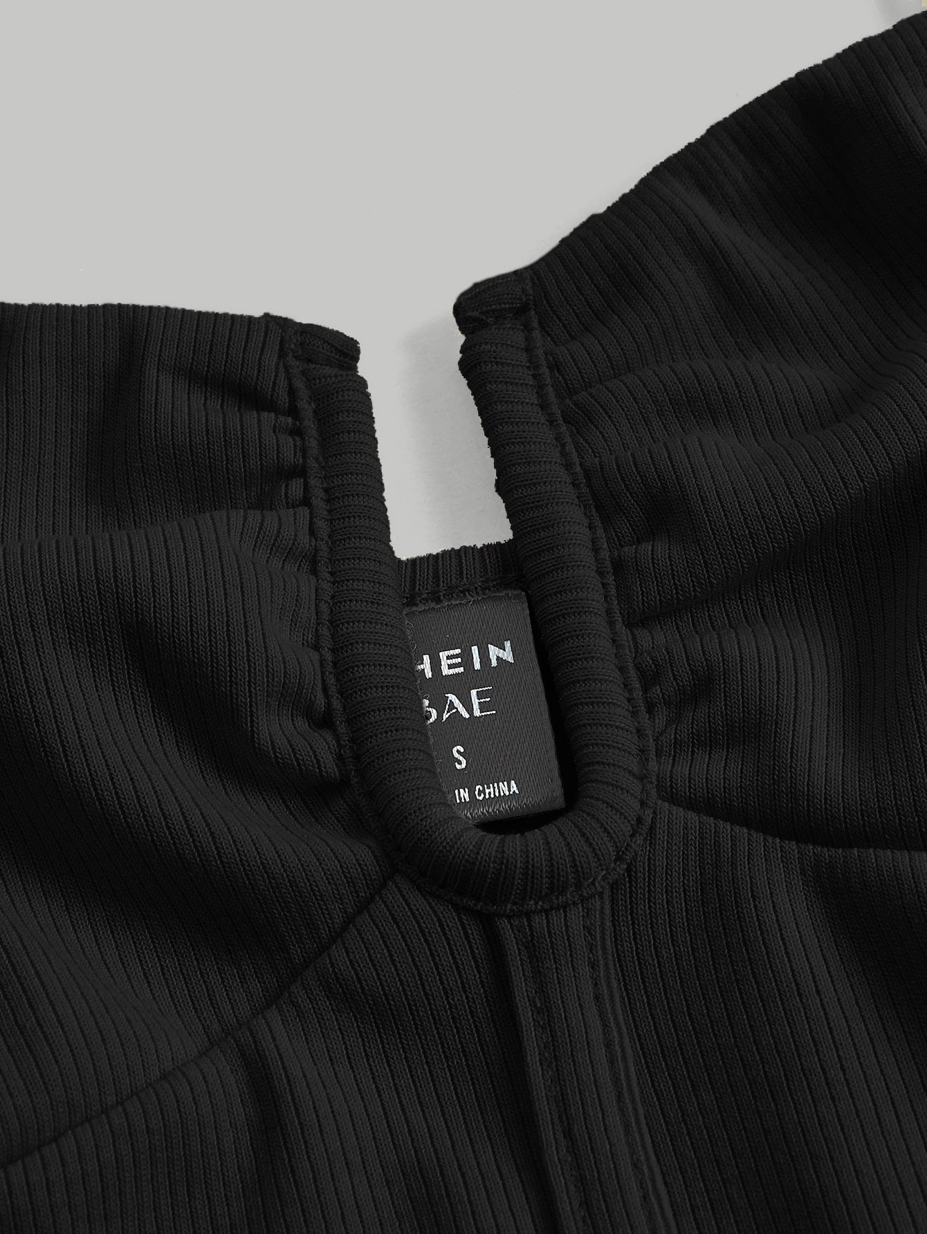 Cami Top mit Zipfelsaum