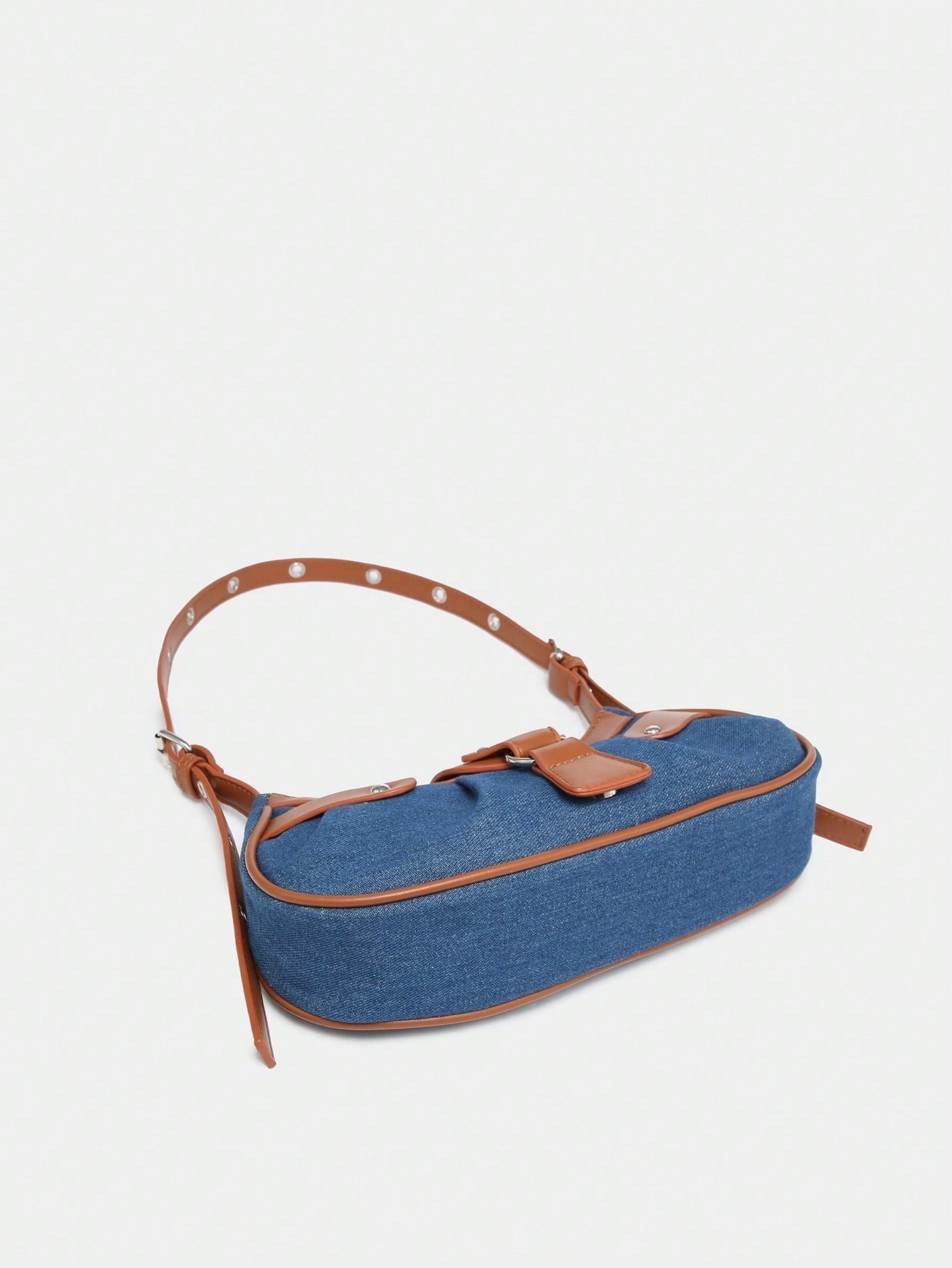 Geraffte Tasche mit Nieten Dekor