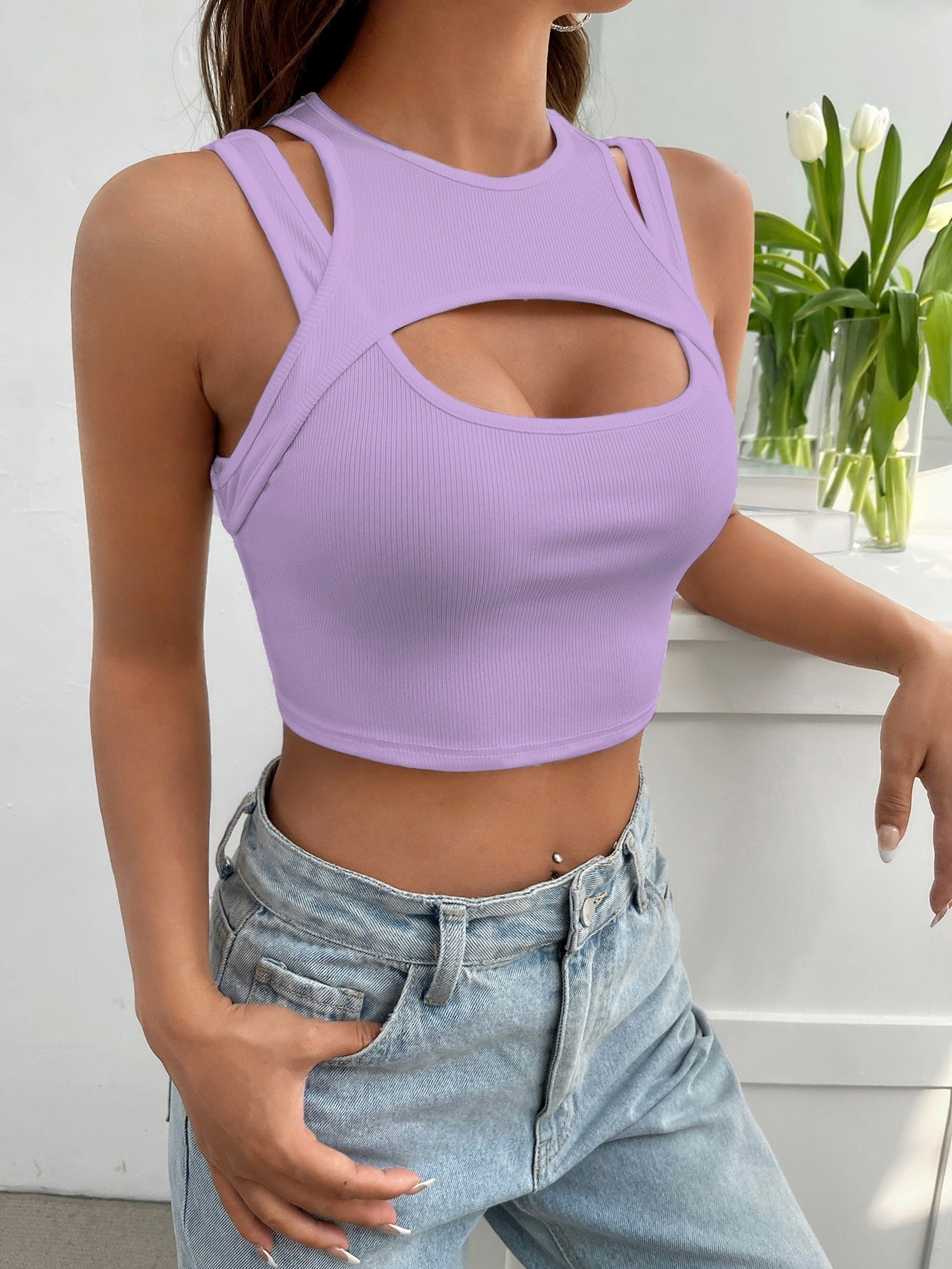 Crop Tank Top mit Ausschnitt vorne