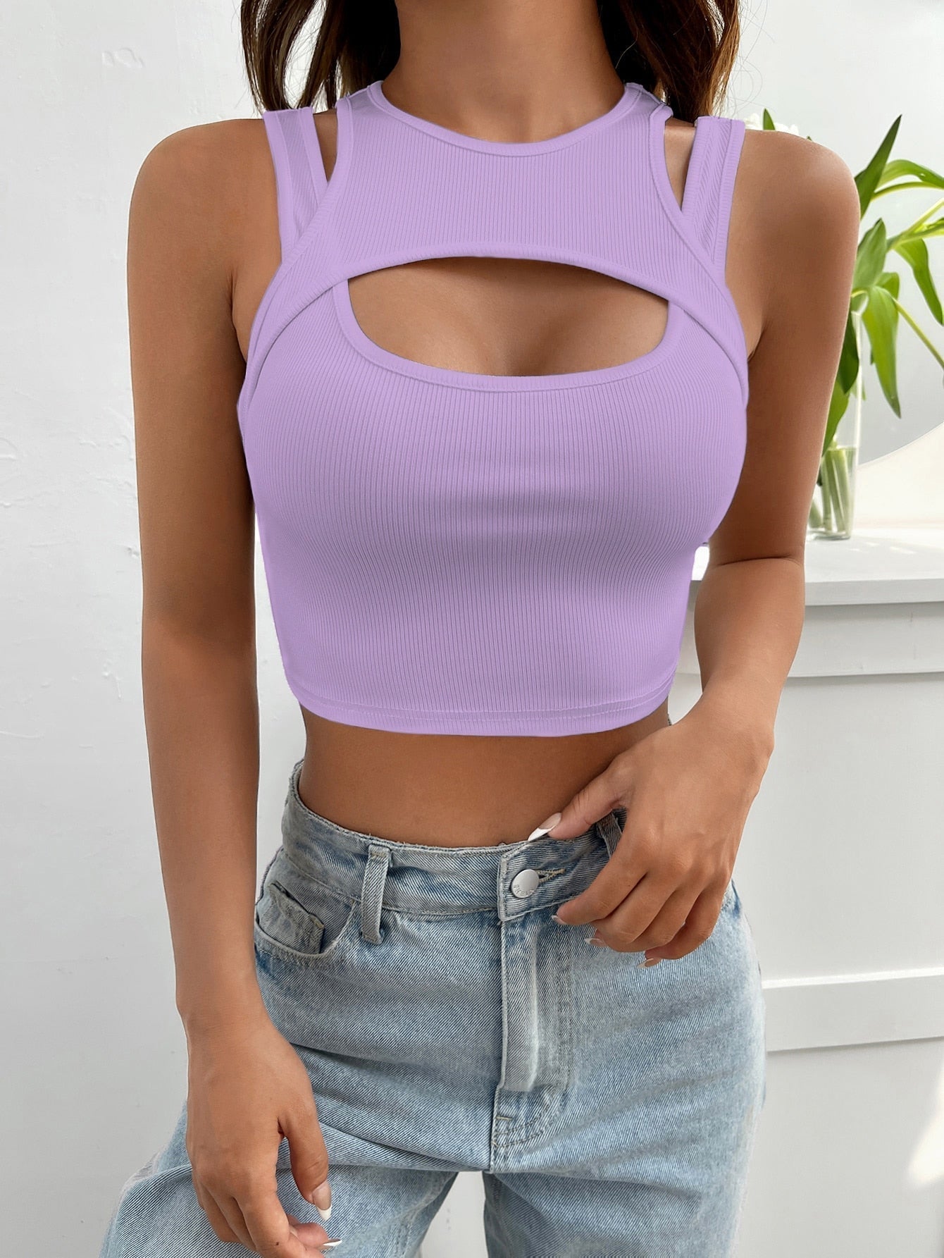 Crop Tank Top mit Ausschnitt vorne