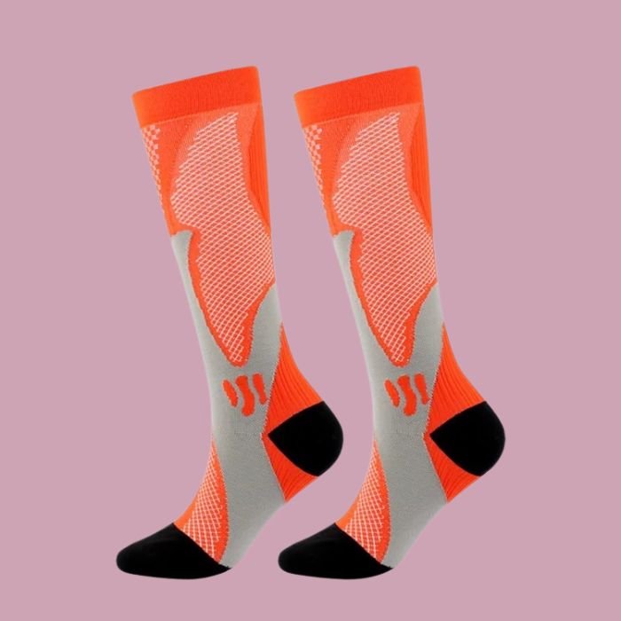 Hoch abgestufte Kompressionsstrümpfe